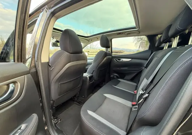 NISSAN Qashqai 1.6 Tekna