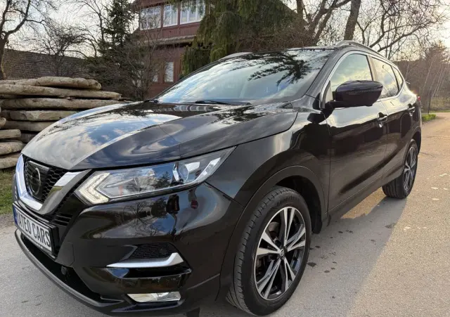 NISSAN Qashqai 1.6 Tekna