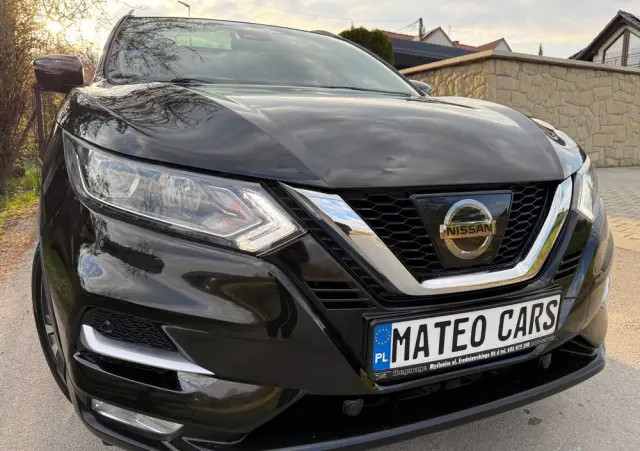 NISSAN Qashqai 1.6 Tekna