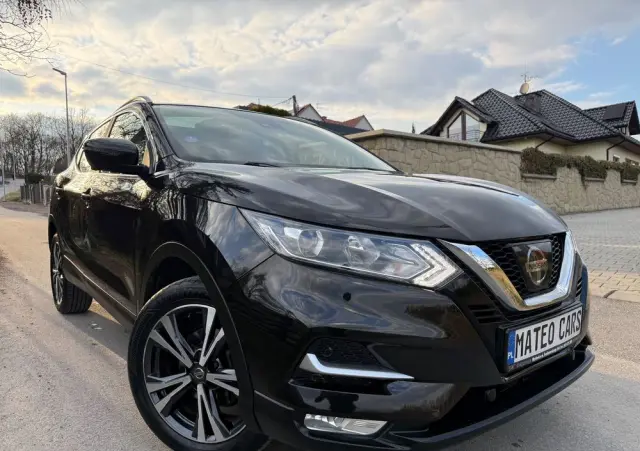 NISSAN Qashqai 1.6 Tekna
