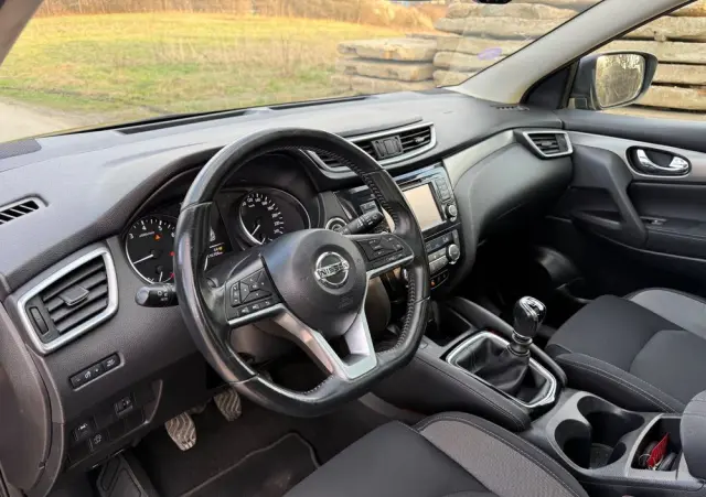 NISSAN Qashqai 1.6 Tekna