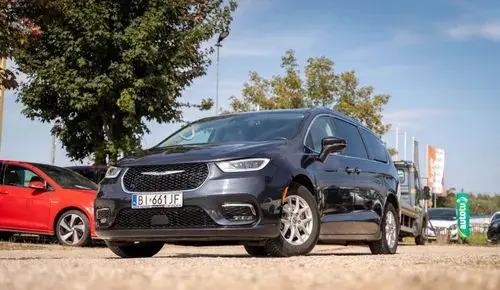 CHRYSLER Pacifica 