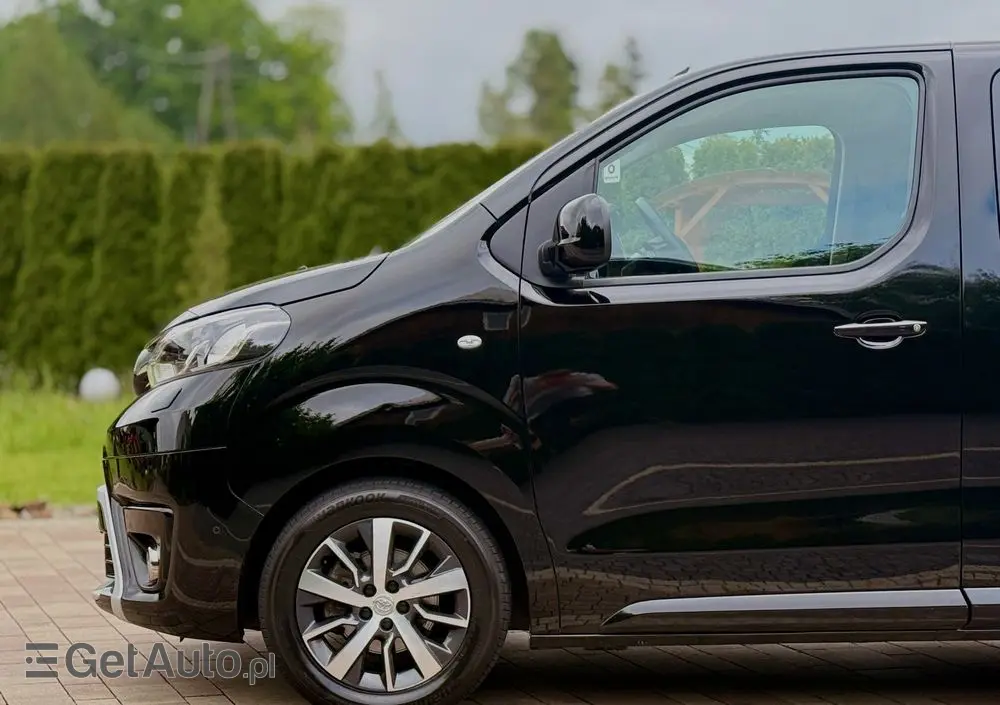 TOYOTA Proace Verso 