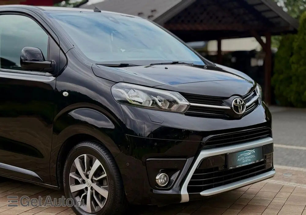 TOYOTA Proace Verso 