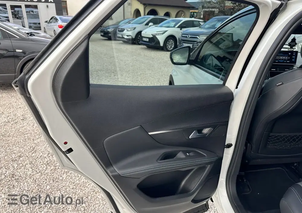 PEUGEOT 3008 1.5 BlueHDi Allure S&S