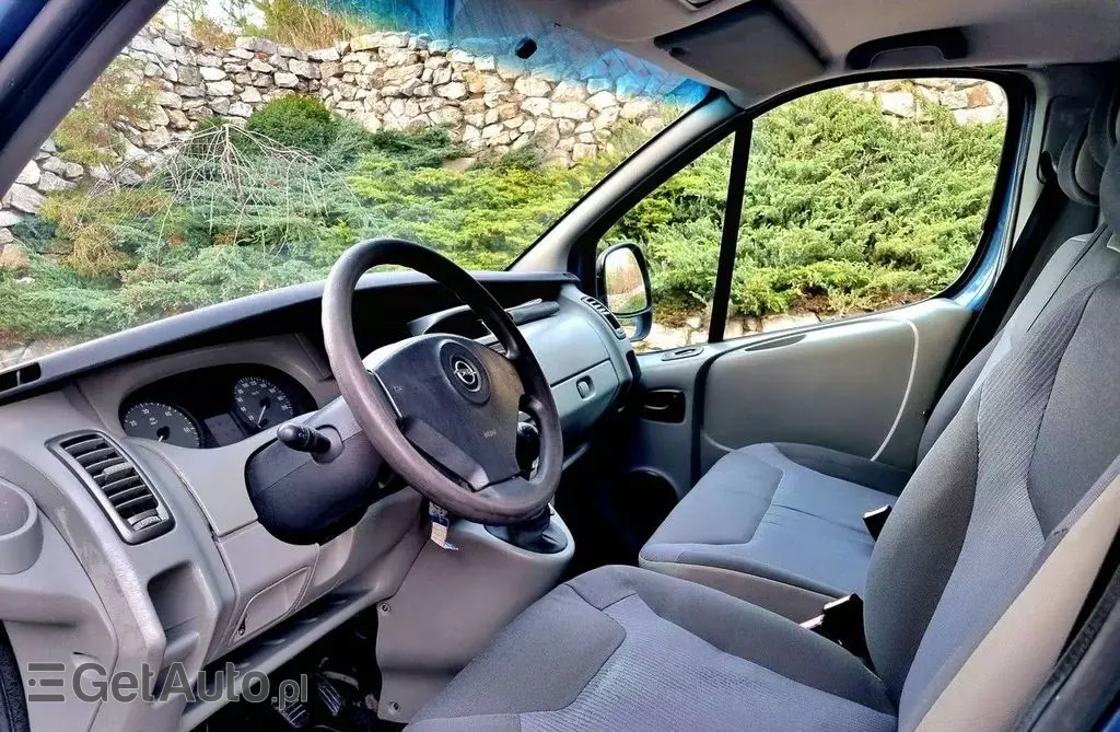 OPEL Vivaro 