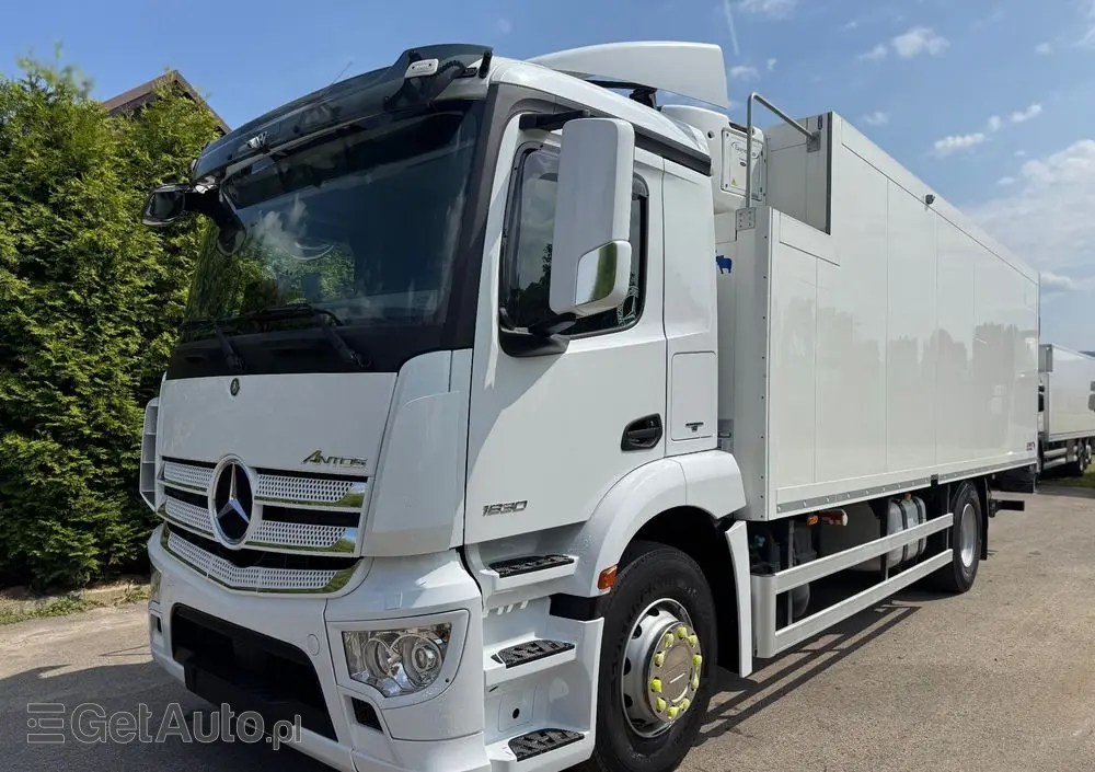 MERCEDES-BENZ ANTOS /1830/E 6/Chłodnia +Winda /18 Palet / Niski Przebieg122 Tys Km! 