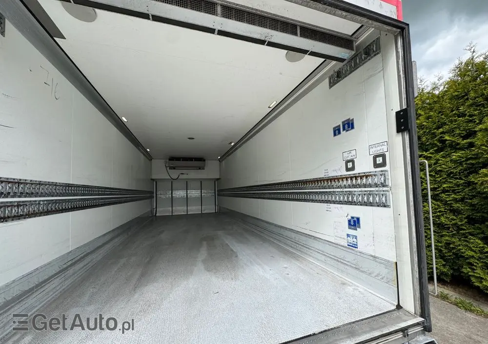 MERCEDES-BENZ ANTOS /1830/E 6/Chłodnia +Winda /18 Palet / Niski Przebieg122 Tys Km! 