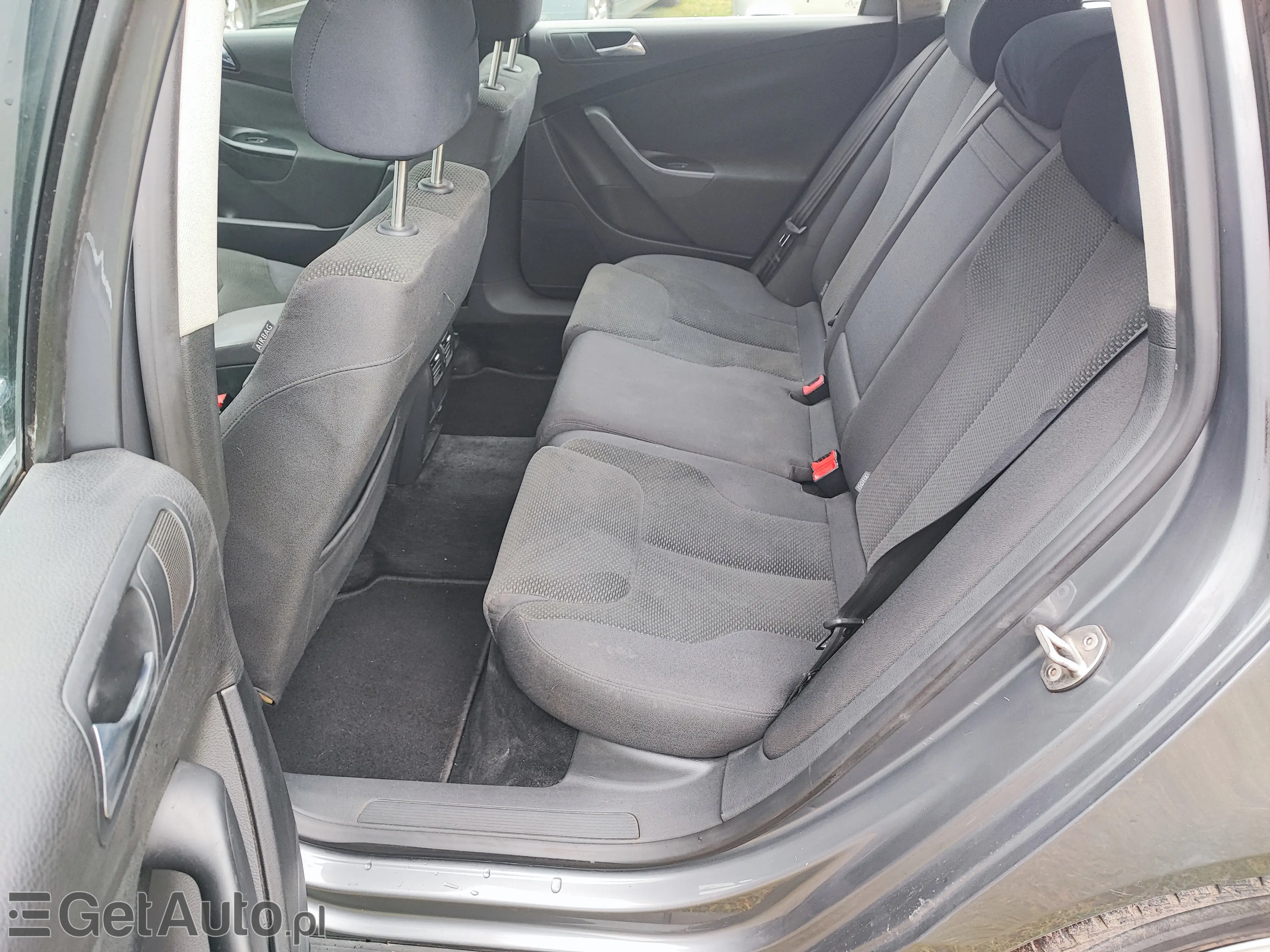 VOLKSWAGEN Passat Comfortline