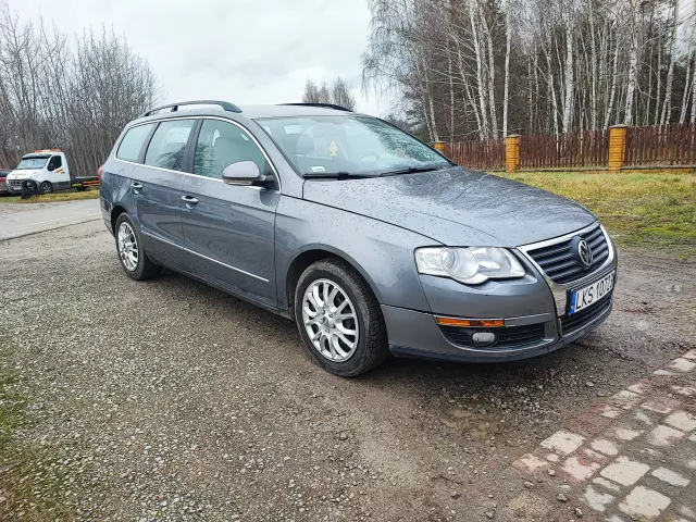 VOLKSWAGEN Passat Comfortline