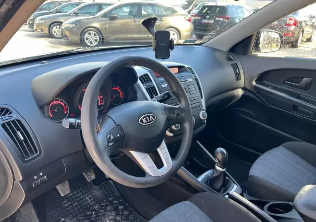 KIA Ceed Cee'd 1.6 M