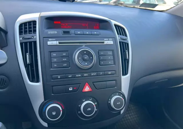 KIA Ceed Cee'd 1.6 M