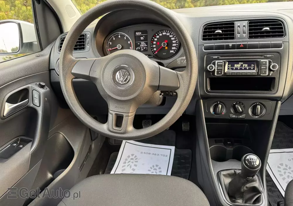 VOLKSWAGEN Polo 