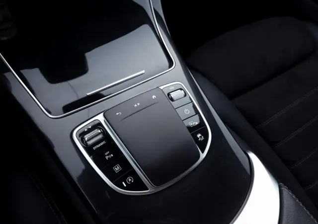 MERCEDES-BENZ GLC 220 d 4Matic 9G-TRONIC