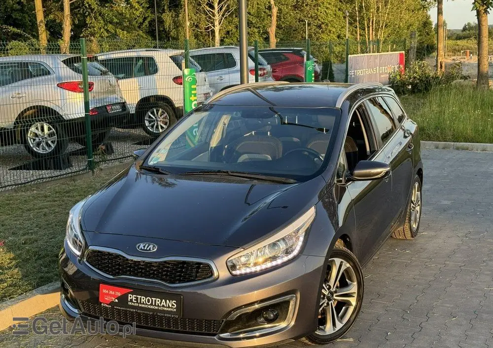 KIA Ceed 1.6 CRDi 136 ISG Platinum Edition