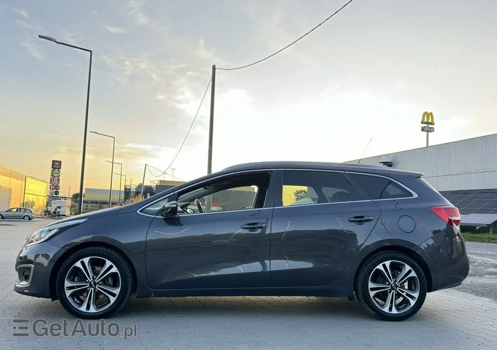 KIA Ceed 1.6 CRDi 136 ISG Platinum Edition