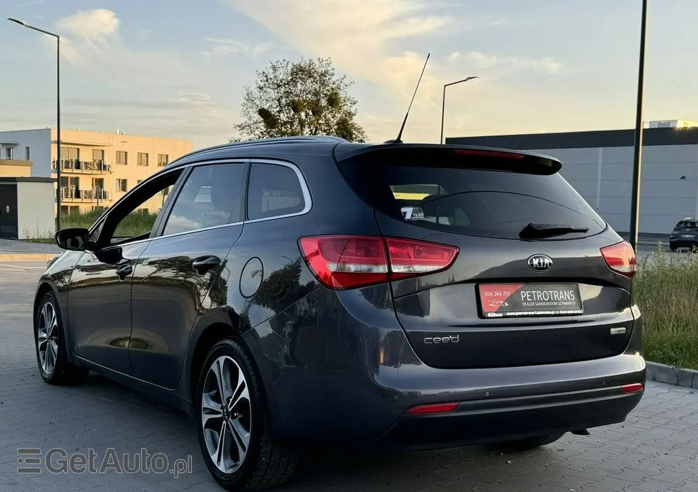 KIA Ceed 1.6 CRDi 136 ISG Platinum Edition