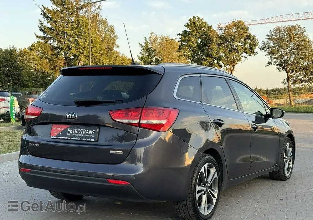 KIA Ceed 1.6 CRDi 136 ISG Platinum Edition