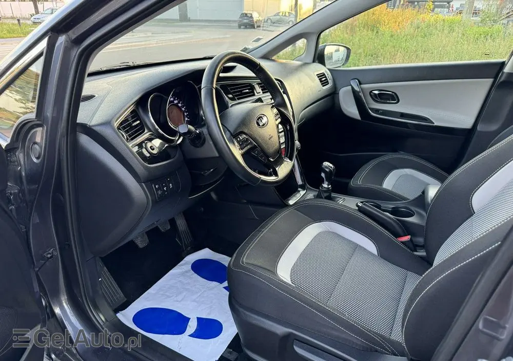 KIA Ceed 1.6 CRDi 136 ISG Platinum Edition