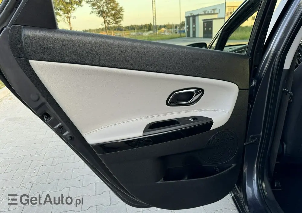 KIA Ceed 1.6 CRDi 136 ISG Platinum Edition