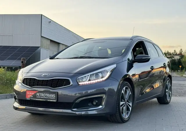 KIA Ceed 1.6 CRDi 136 ISG Platinum Edition