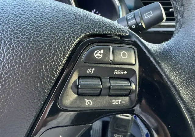 KIA Ceed 1.6 CRDi 136 ISG Platinum Edition