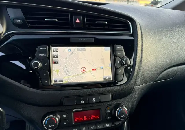 KIA Ceed 1.6 CRDi 136 ISG Platinum Edition