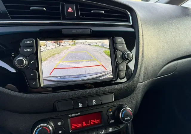 KIA Ceed 1.6 CRDi 136 ISG Platinum Edition