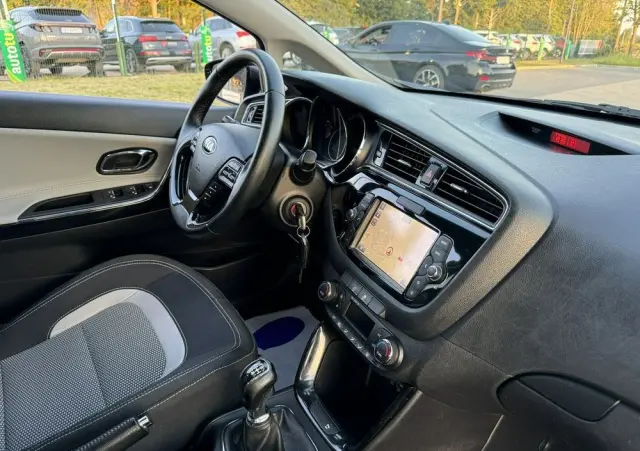 KIA Ceed 1.6 CRDi 136 ISG Platinum Edition