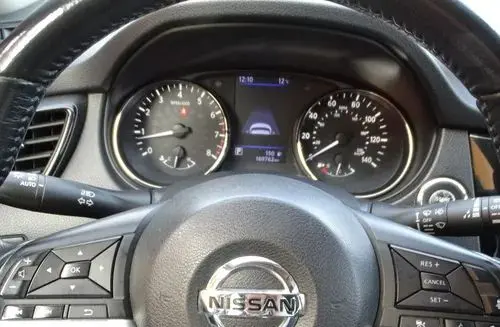 NISSAN Rogue 