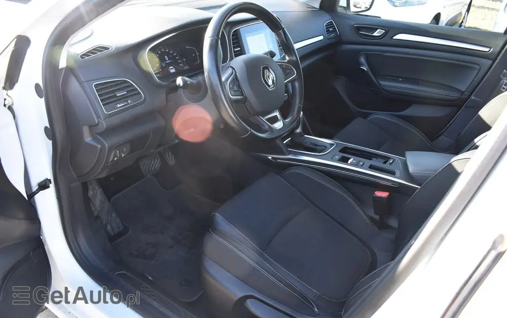 RENAULT Megane Ver-1-5-blue-dci-intens