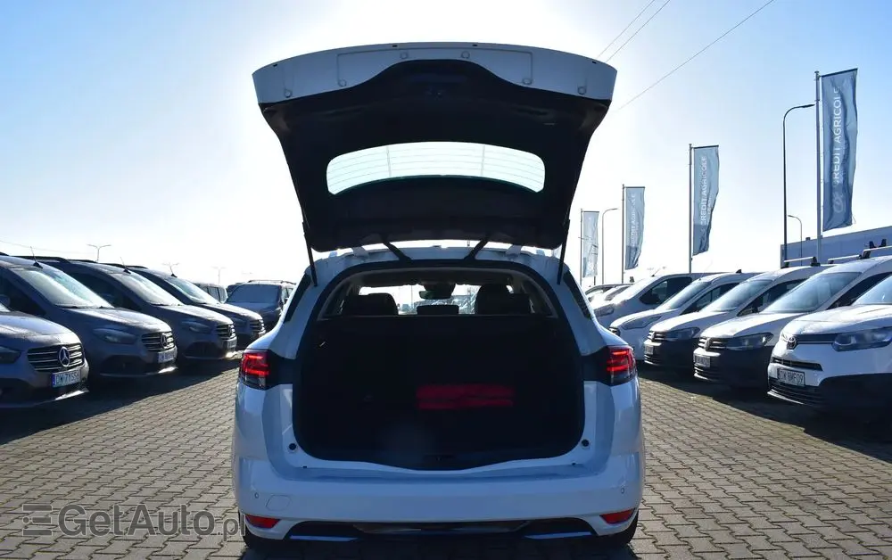 RENAULT Megane Ver-1-5-blue-dci-intens