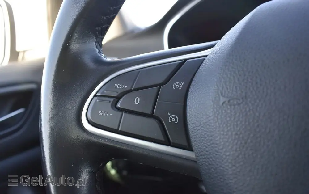 RENAULT Megane Ver-1-5-blue-dci-intens