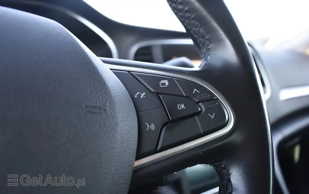 RENAULT Megane Ver-1-5-blue-dci-intens