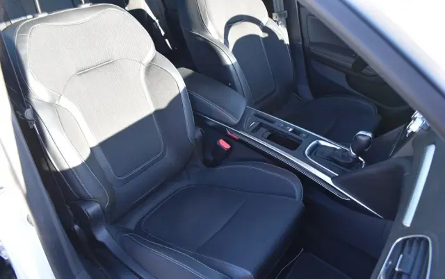 RENAULT Megane Ver-1-5-blue-dci-intens