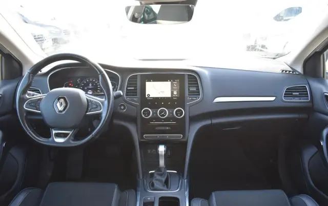 RENAULT Megane Ver-1-5-blue-dci-intens