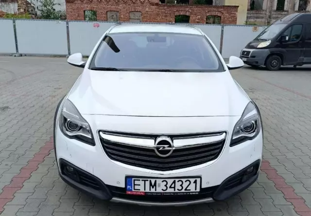OPEL Insignia 