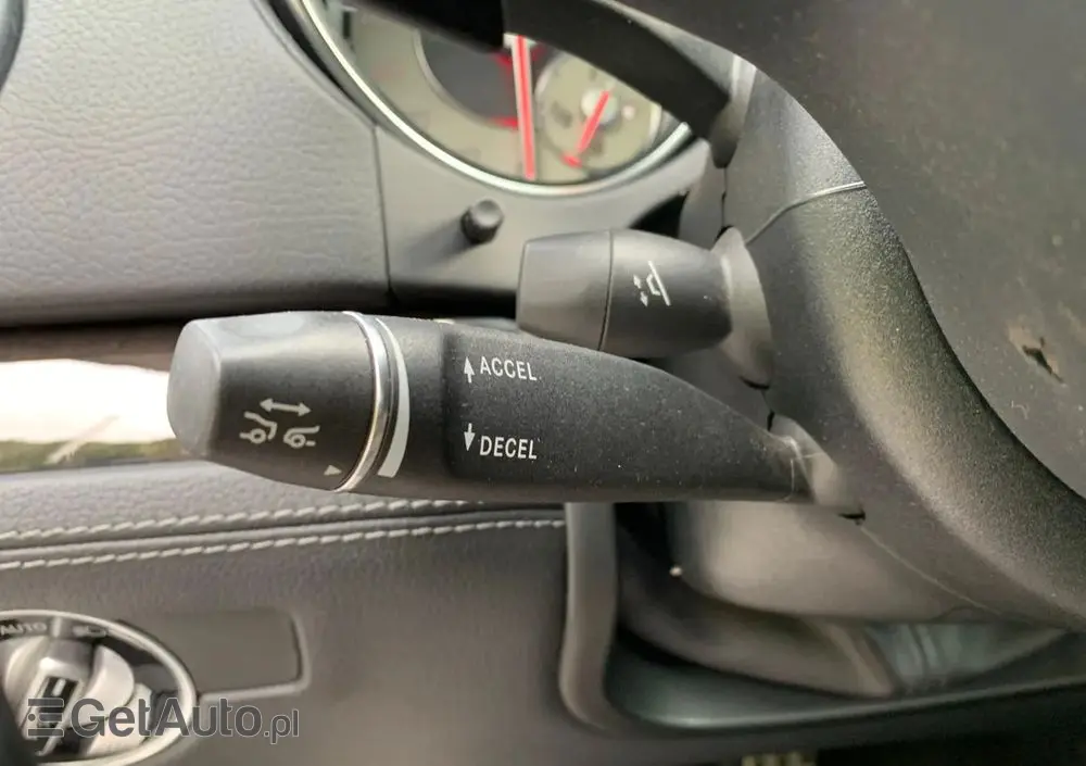 MERCEDES-BENZ SL 500 7G-TRONIC