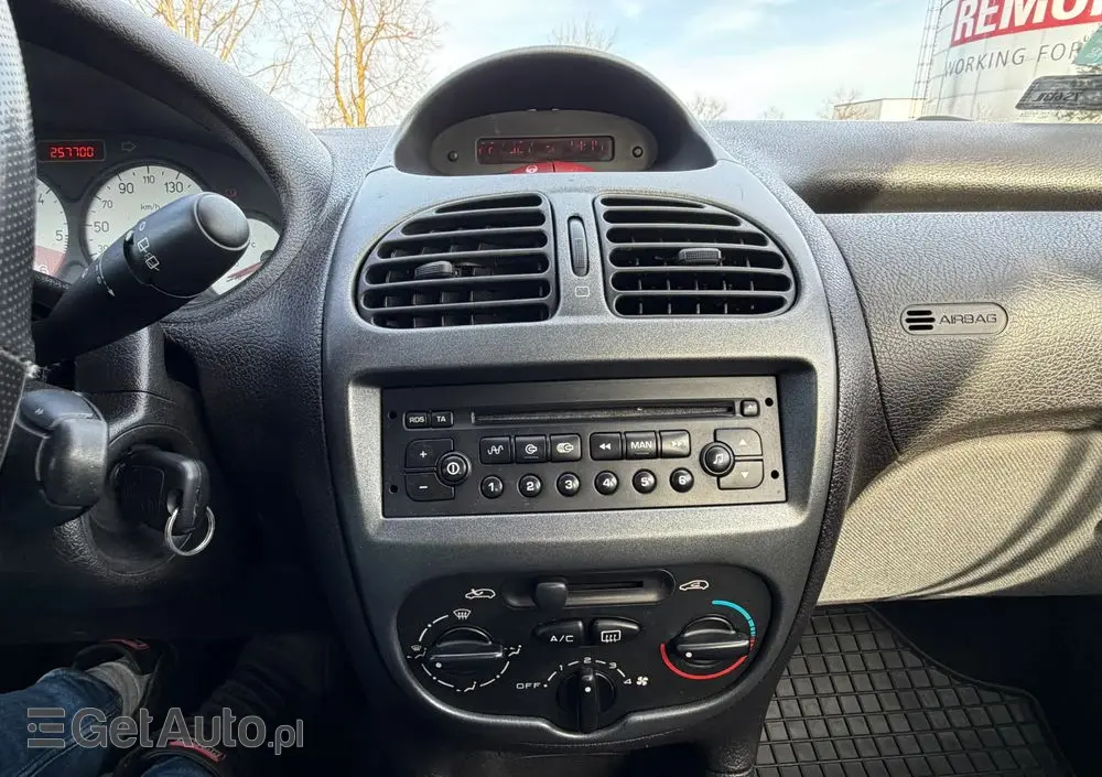 PEUGEOT 206 HDi eco 70 Filou