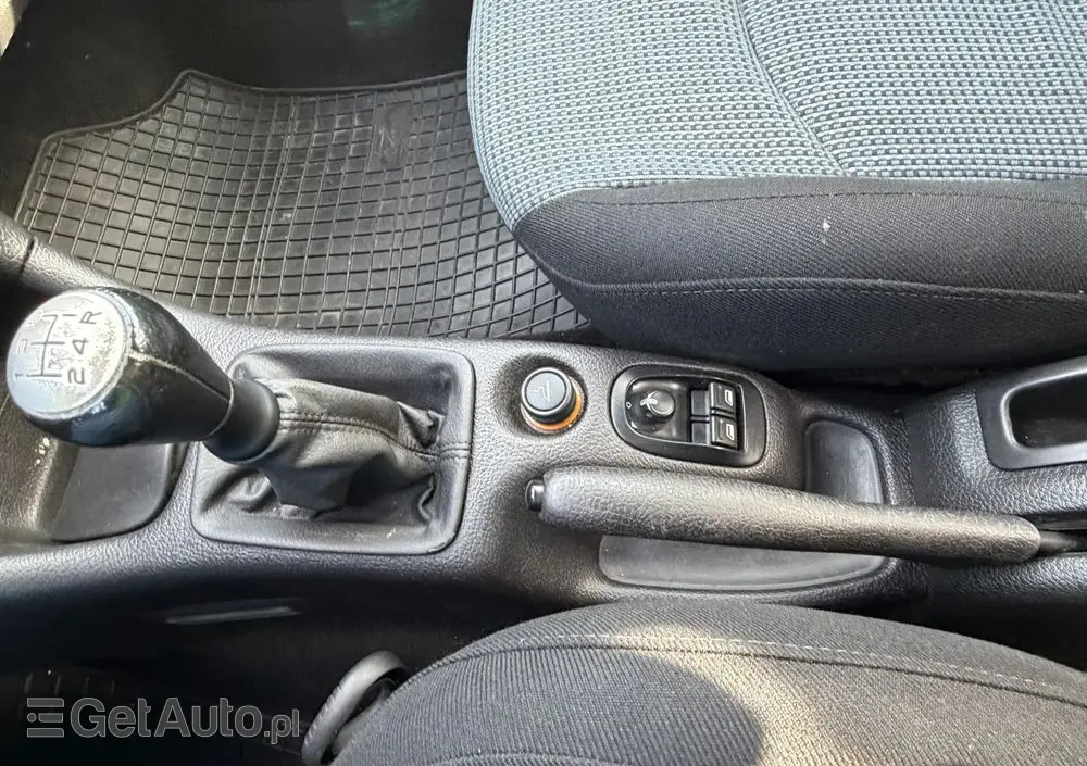 PEUGEOT 206 HDi eco 70 Filou