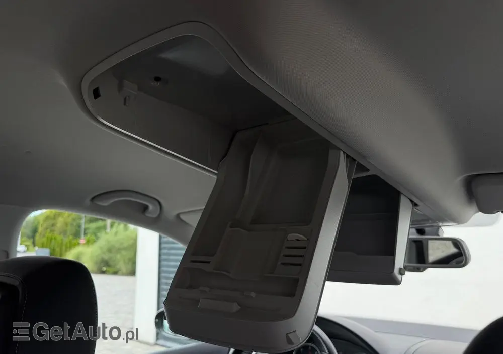 VOLKSWAGEN Touran 2.0 TDI DPF BlueMotion Technology Life