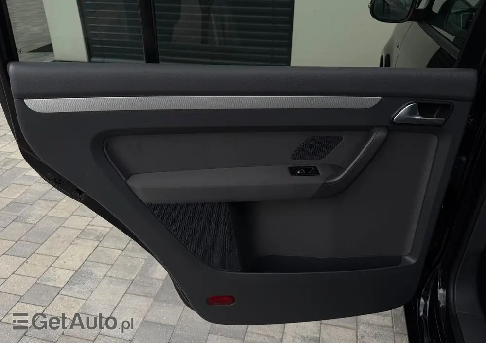 VOLKSWAGEN Touran 2.0 TDI DPF BlueMotion Technology Life