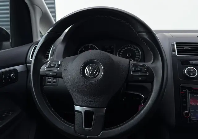 VOLKSWAGEN Touran 2.0 TDI DPF BlueMotion Technology Life