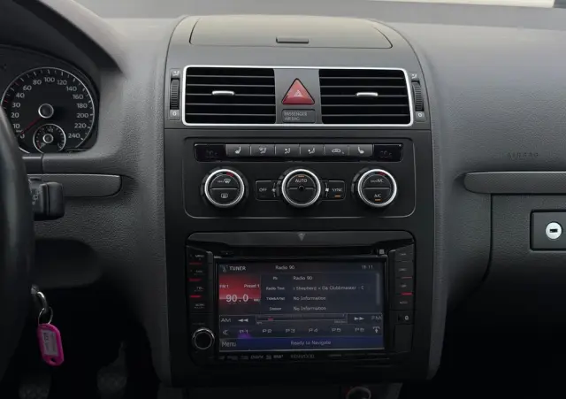 VOLKSWAGEN Touran 2.0 TDI DPF BlueMotion Technology Life