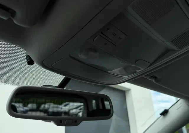 VOLKSWAGEN Touran 2.0 TDI DPF BlueMotion Technology Life