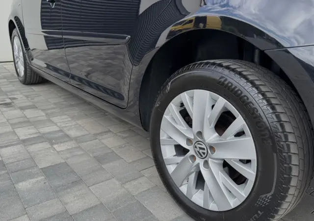 VOLKSWAGEN Touran 2.0 TDI DPF BlueMotion Technology Life