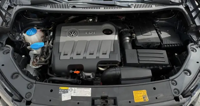 VOLKSWAGEN Touran 2.0 TDI DPF BlueMotion Technology Life