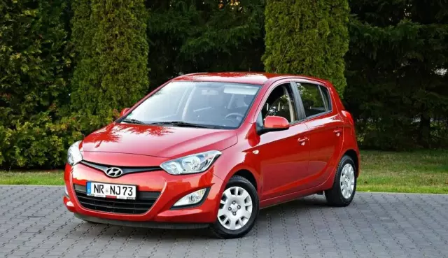 HYUNDAI I20 