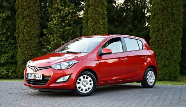 HYUNDAI I20 