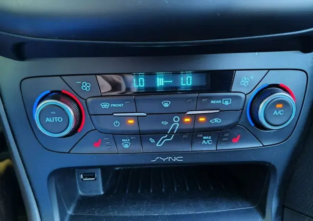 FORD Focus 1.0 EcoBoost 99g Trend